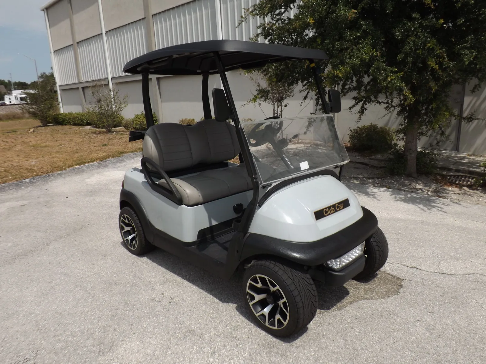 2020 Club Car Precedent i2 Electric — photo 1