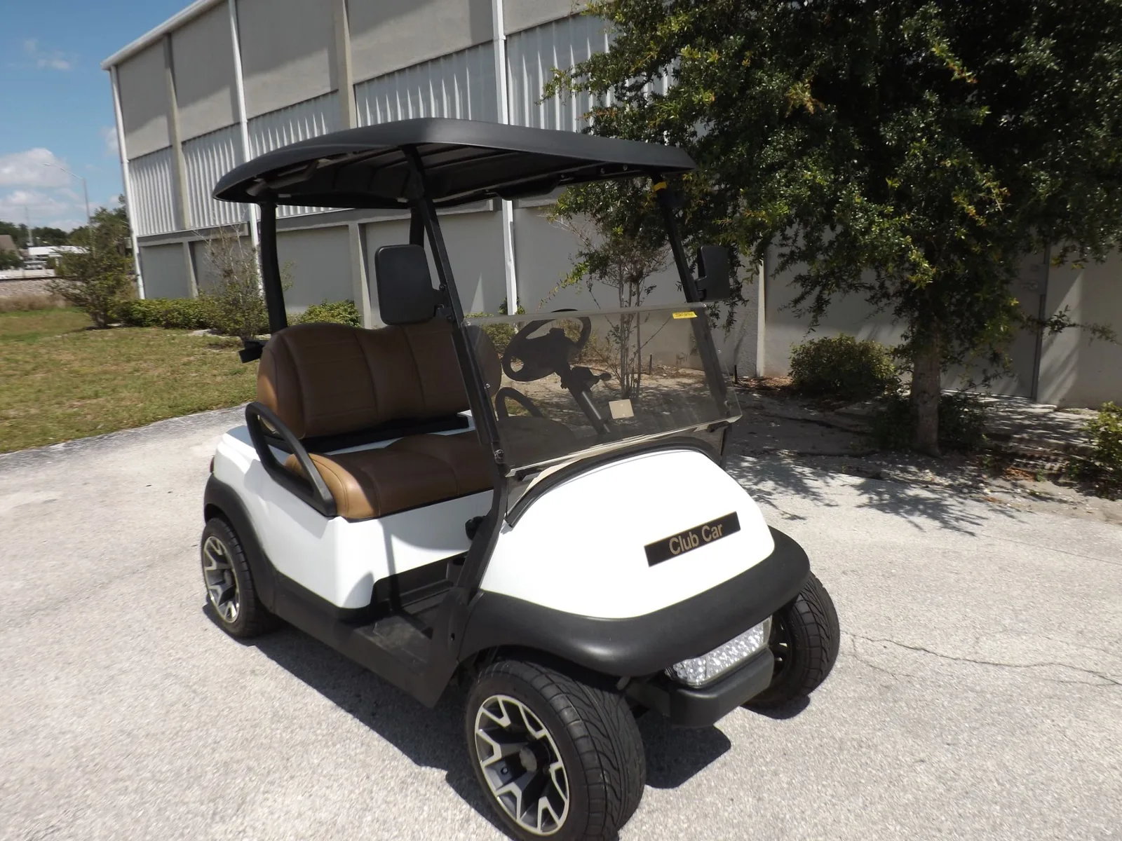 2020 Club Car Precedent i2 Electric — photo 1