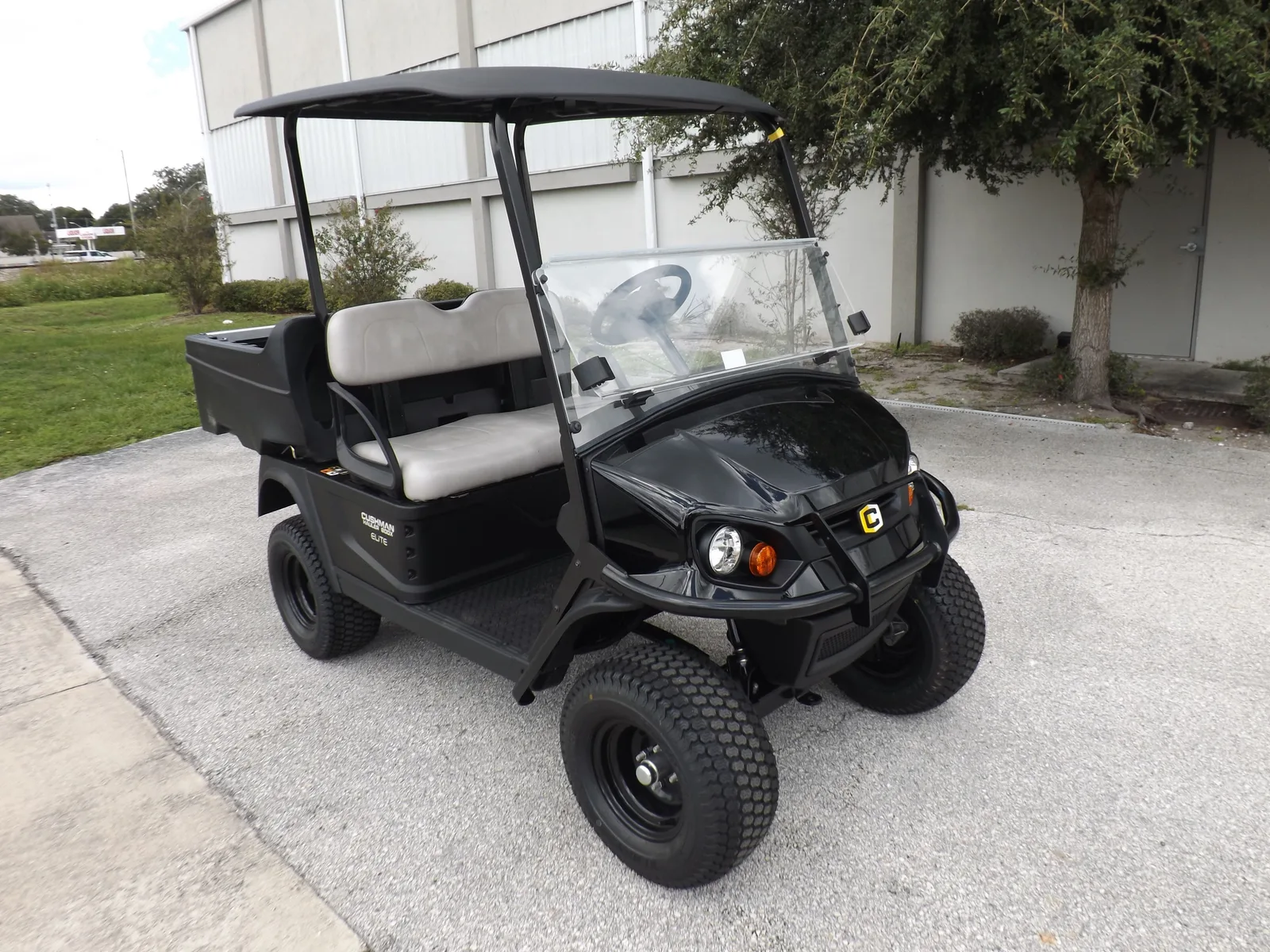 2027 Cushman Hauler 800X ELiTE Lithium — photo 1
